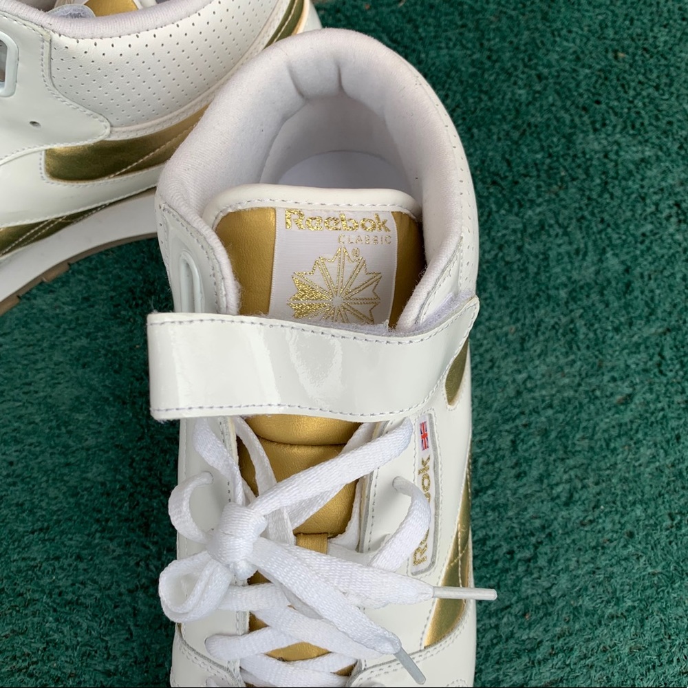 REEBOK Men’s GOLD Foil Edition Metallic Fit Sneakers - Picture 2 of 13